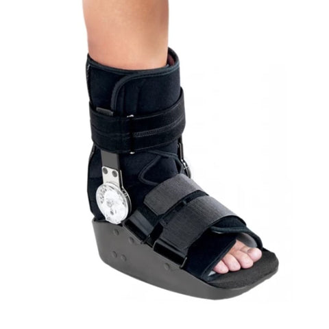 Walker Boot MaxTrax™ Non-Pneumatic Adult X-Large Short #79-95358